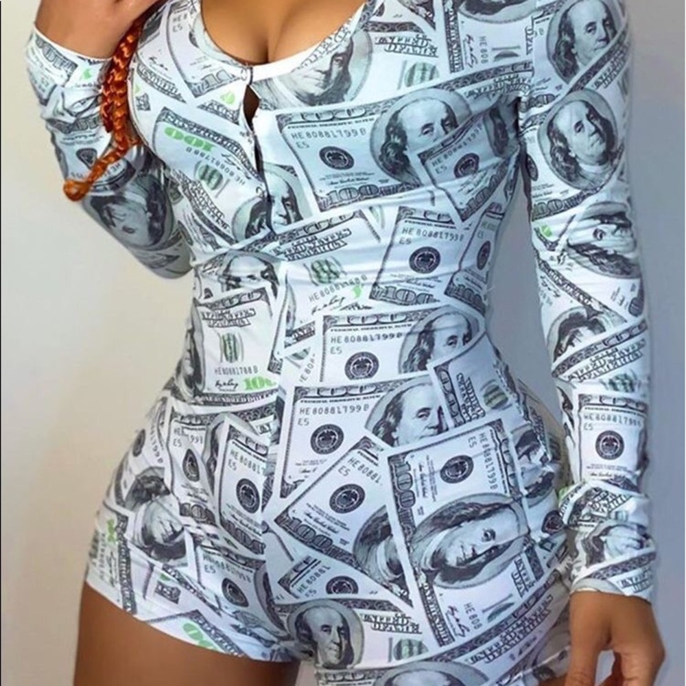 Onesie - Picture 2 of 6